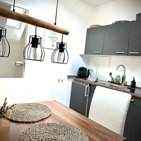 Апартаменты Pures Wohlfuehlen Mit Privater Sauna & Garten Мешеде